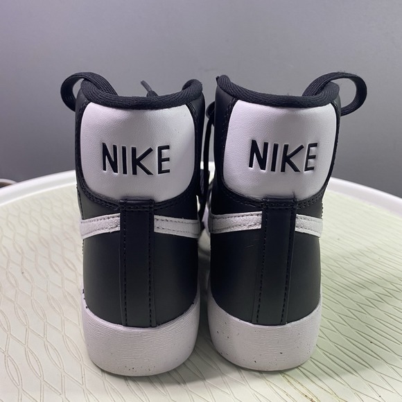 Nike Blazer Mid '77 Next Nature Black&White Mens Sneaker Gym school‎ Sz.6 EUC - Picture 7 of 12